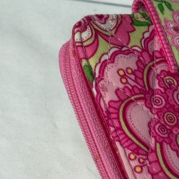 NWT Vera Bradley Petal Pink Mini Zip Wallet Retired 4” X 4” Pocket Wallet - Picture 7 of 7